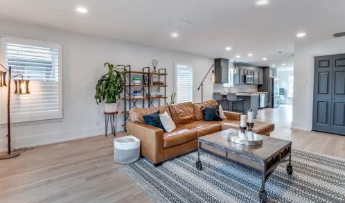 1815 Hillcrest St, Fort Worth TX  76107-3930 exterior