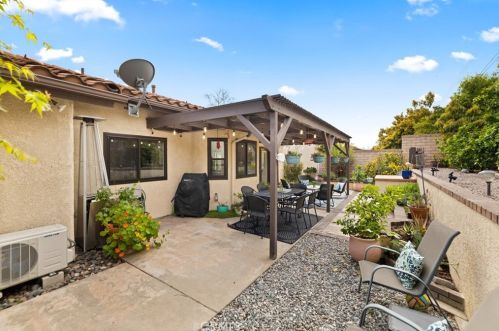 873 Calle Del Sol, Upland CA  91784-1879 exterior