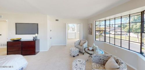 2007 Rhoda St, Simi Valley CA 93065-3539 exterior