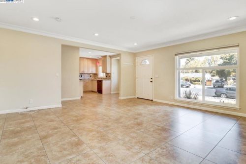 1319 Locust St, Livermore, CA 94551-4684