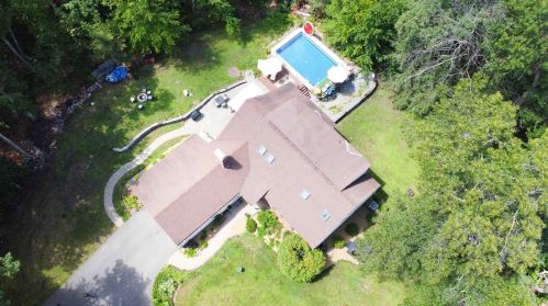 4 Acropolis Ave, Londonderry, NH 03053-3242