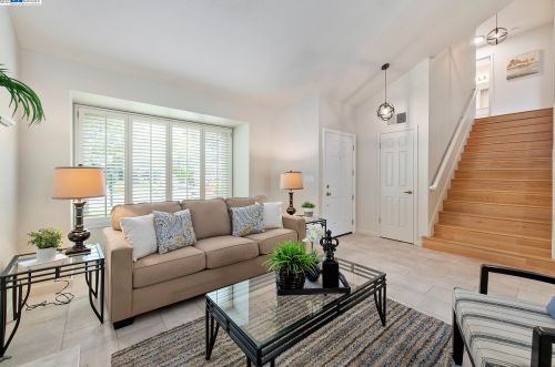 7331 Elmwood Cir, Pleasanton, CA 94588-4883