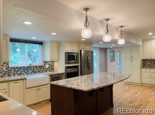 6087 Locust St, Englewood CO 80112-1324 exterior