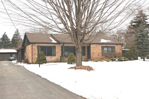 2301 Rohlwing Rd, Rolling Meadows, IL 60008-1352