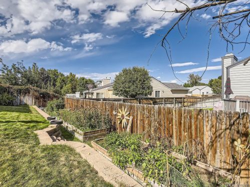 18191 Crestridge Dr, Aurora CO 80015-2667 exterior