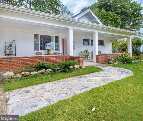 6809 Hopewell Ave, Springfield, VA 22151-3841
