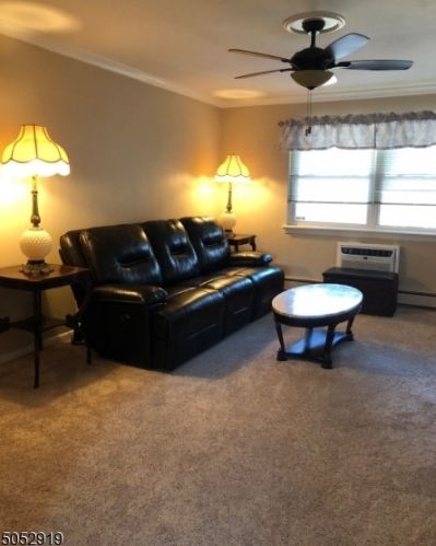 201-10 Beverwyck Rd, Parsippany, NJ 07054-4108