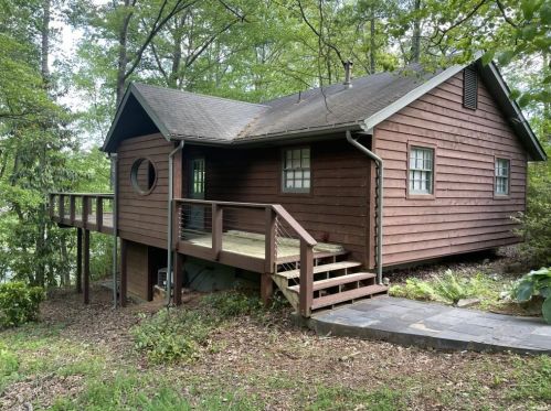 215 Walnut Cv, Dawsonville, GA 30534-6994