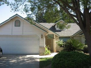 8172 Backer Ave, Fresno, CA 93720-0423