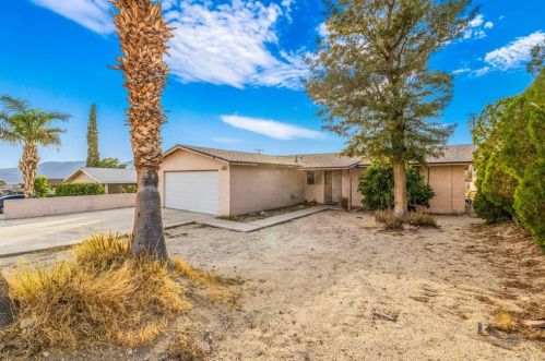 11645 Ambrosio Dr, Desert Hot Springs, CA 92240-3323