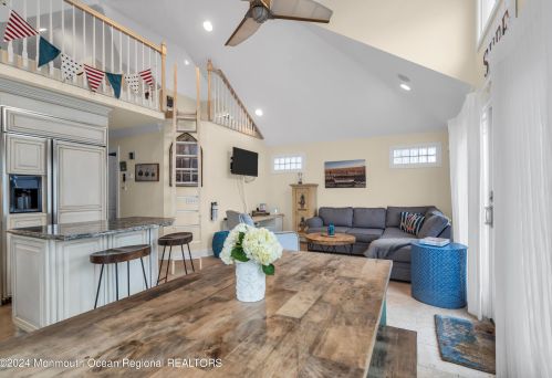 211 Canal Ln, Lavallette NJ  08735-1604 exterior