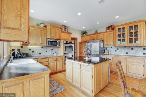 10098 Bridgewater Pkwy, Saint Paul MN  55129-8576 exterior