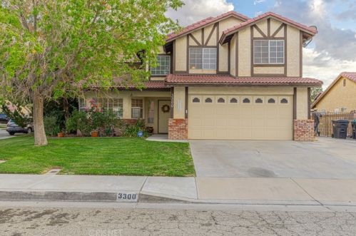 3300 Avenue, Lancaster, CA