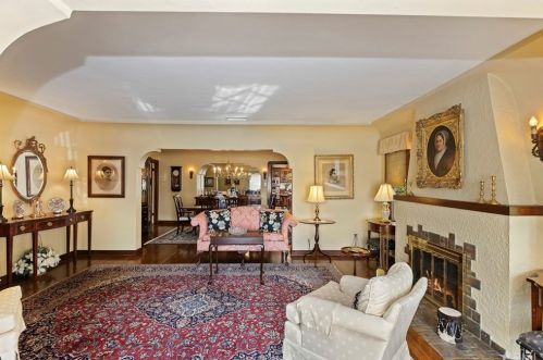 3573 Beechwood Pl, Riverside CA  92506-1214 exterior