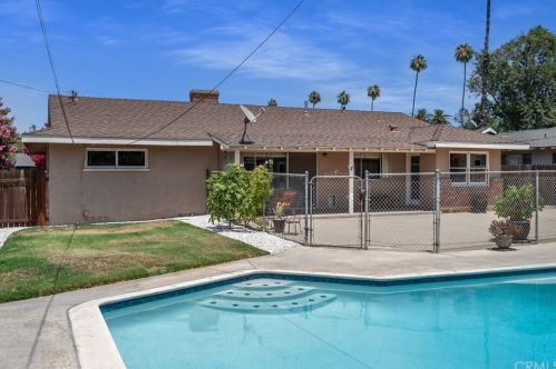 4166 Beechwood Pl, Riverside CA  92506-1151 exterior