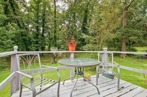 2203 Fairway Cir, Atlanta GA  30319-3825 exterior