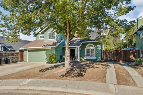 1605 Waterloo Ct, Modesto, CA 95358-7105