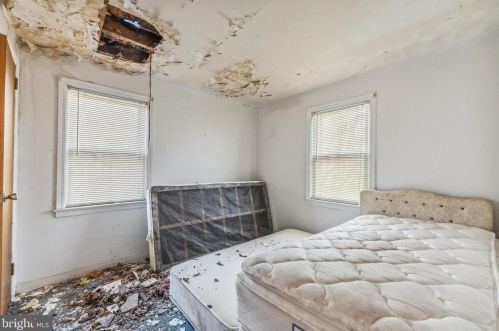 744 Lalor St, Trenton NJ  08610-6541 exterior