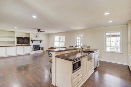 2570 Lake Capri Rd, Conyers GA  30012-3342 exterior