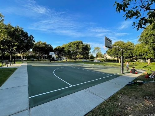 324 Quail Rdg, Irvine CA  92603-4240 exterior