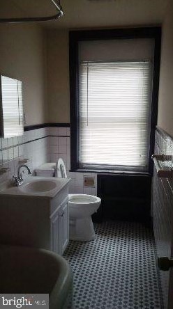 2740 5th St, Philadelphia PA  19133-2701 exterior