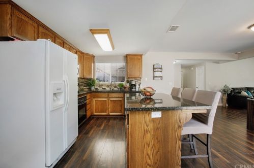 5543 Wentworth Dr, Riverside CA  92505-3151 exterior