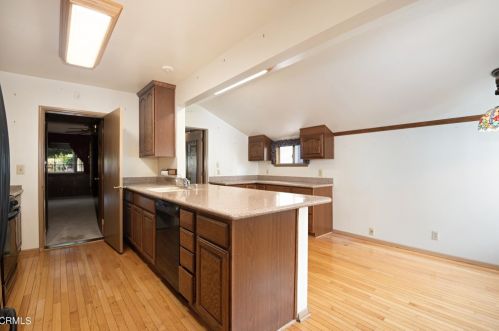 2362 Chapman Rd, Glendale CA  91214-3013 exterior