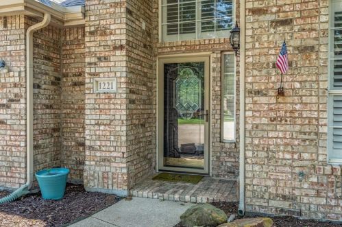 1221 Big Canyon Dr, Lewisville, TX 75028-8306