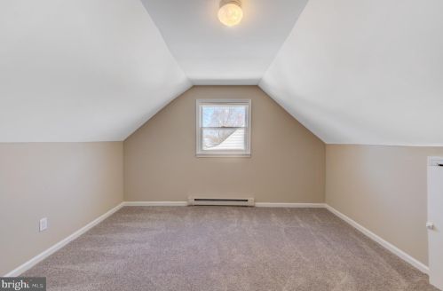 3 Scarsdale Ave, Trenton NJ  08618-1921 exterior