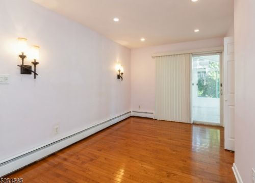 2 Green Tree Ln, Dover NJ  07801-4420 exterior