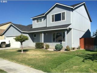 1555 Misty Dr, Hermiston, OR 97838-4010