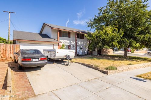 976 Watson Ave, Simi Valley, CA 93065-5259