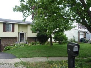 2621 Ipswick Cir, Columbus, OH 43224-3742