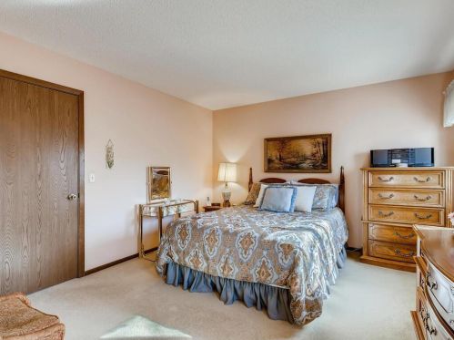 199 Bridlewood Dr, Saint Paul MN  55119-4669 exterior