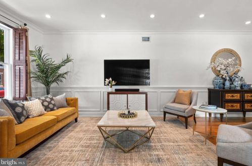 532 22nd St, Philadelphia PA 19140-4703 exterior