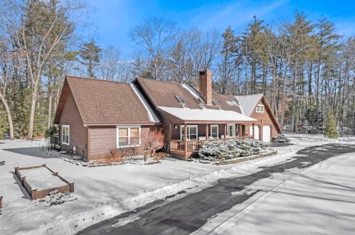 136 Woods Run, Portsmouth, NH 03869-5814