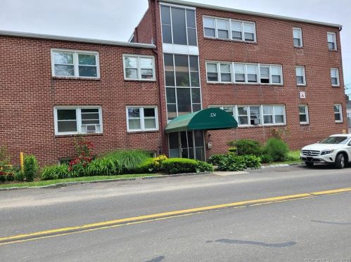 324 Strawberry Hill Ave, Norwalk CT  06851-4328 exterior