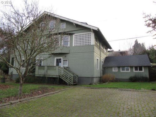 233 C St, Rainier, OR 97048-2659