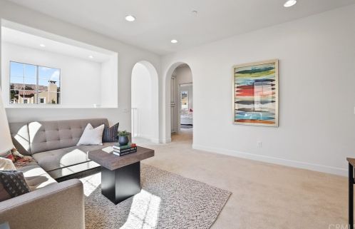 130 Long Fence, Irvine CA  92602-1807 exterior