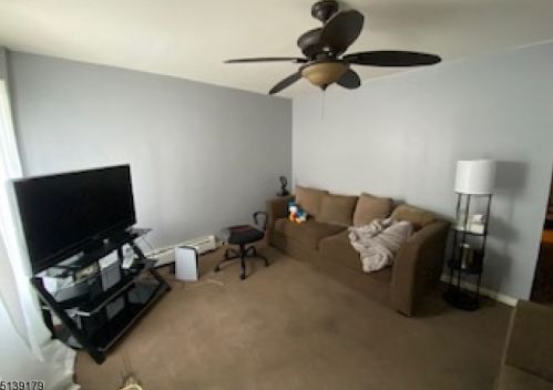 10 Fort Lee Rd, Bogota, NJ 07603-1323