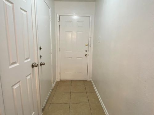 7524 Bermejo Rd, Fort Worth, TX 76112-6106