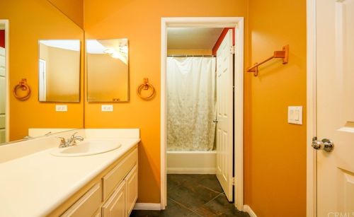 11440 Arizona Ave, Riverside CA  92503-8811 exterior