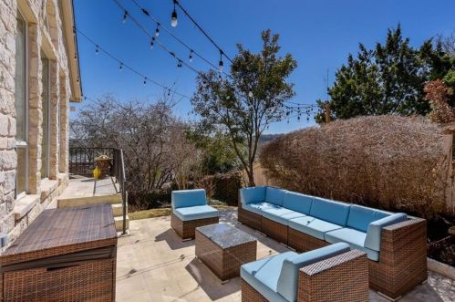 5903 Cane Pace, Austin TX  78746-1167 exterior