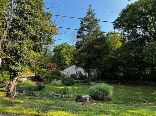 48 Freshwater Ln, Wilton CT  06897-4613 exterior