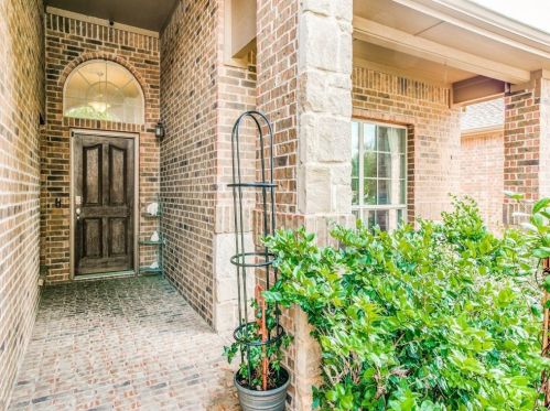 6612 Friendsway Dr, Fort Worth TX  76137-7540 exterior