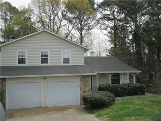 2814 Jim Owens Rd, Kennesaw, GA 30152-2508