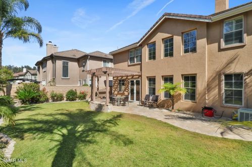 735 Eisenhower Way, Simi Valley CA 93065-8361 exterior