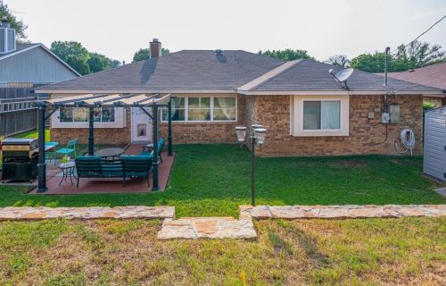 6401 Peggy Dr, Fort Worth TX  76133-4429 exterior