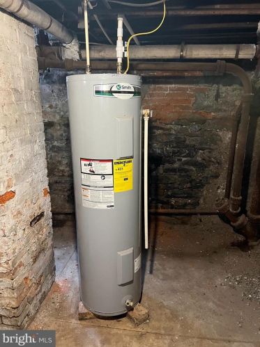 145 Philadelphia St, York PA  17401-2438 exterior