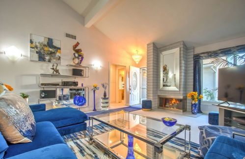 12 Gumwood, Irvine CA  92612-2352 exterior